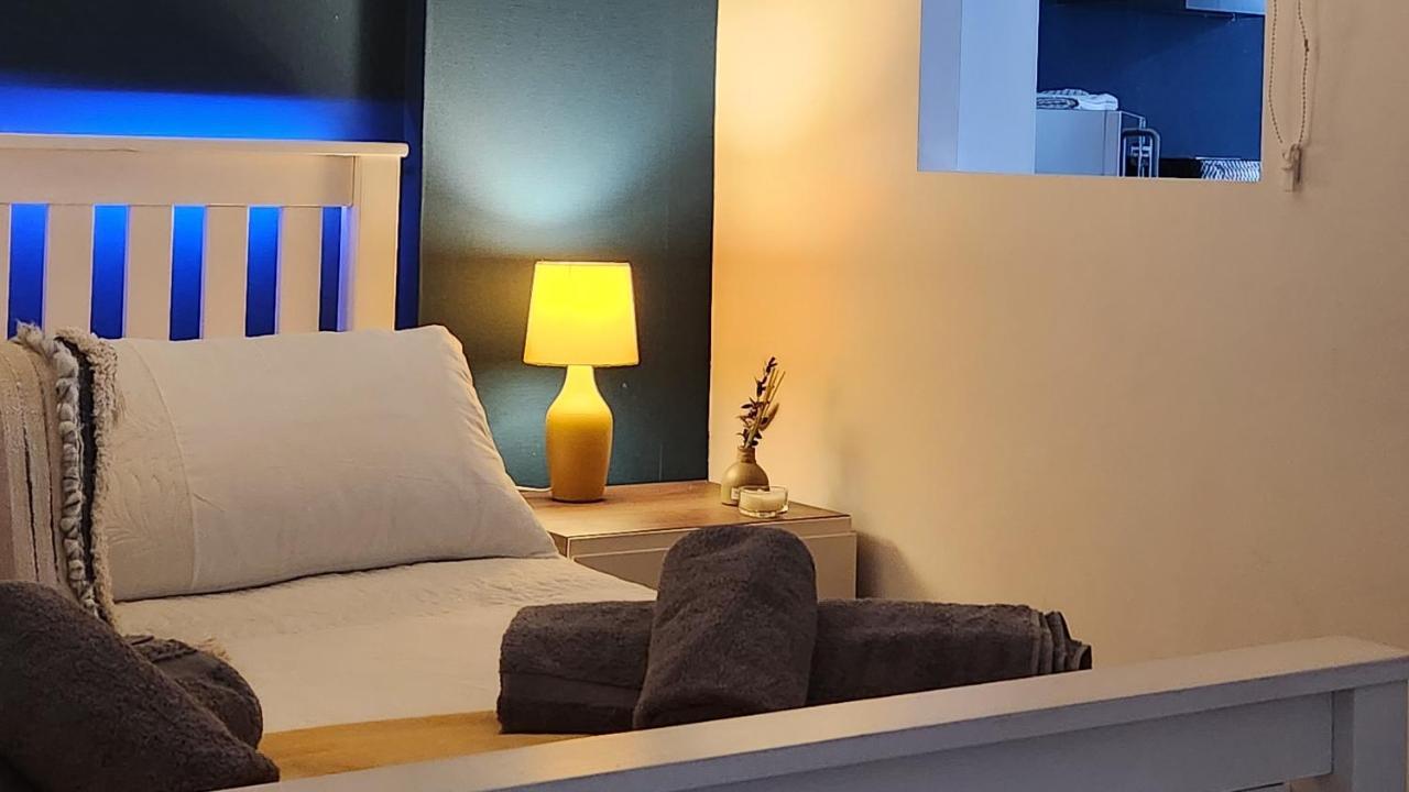 Apartment Stylish One Bedroom Centre With Free Parking *
